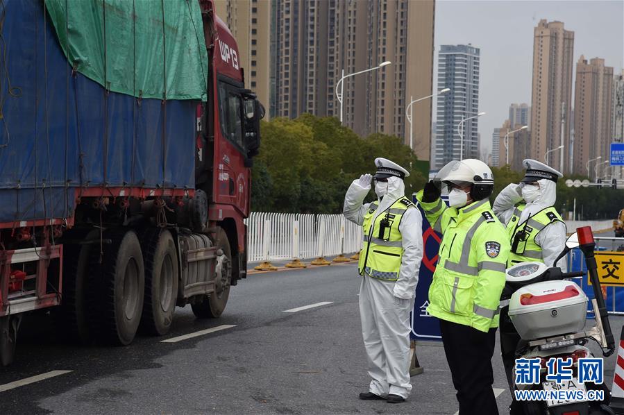 （聚焦疫情防控·圖文互動）（9）軍隊新近承擔救治任務的兩所醫院全部投入使用 參照火神山醫院模式運行