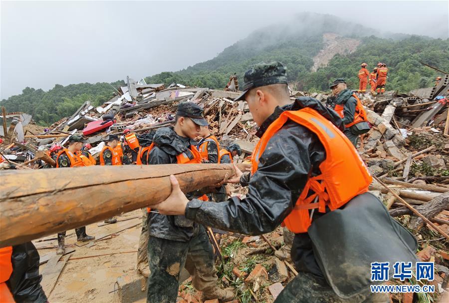 （圖文互動）（11）武警官兵持續奮戰多地洪澇災害搶險救援一線