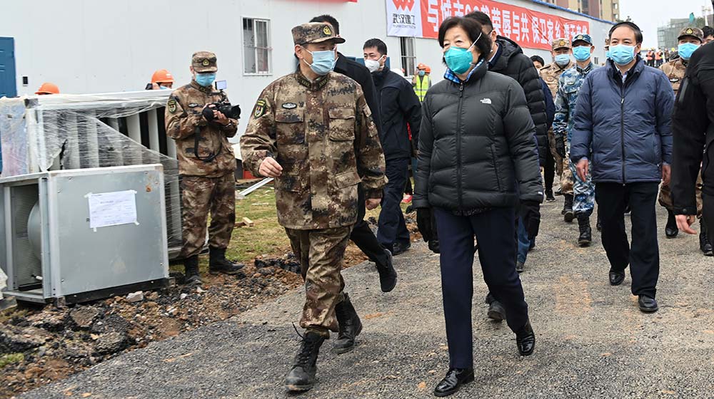 中央赴湖北指導組實地察看火神山醫院